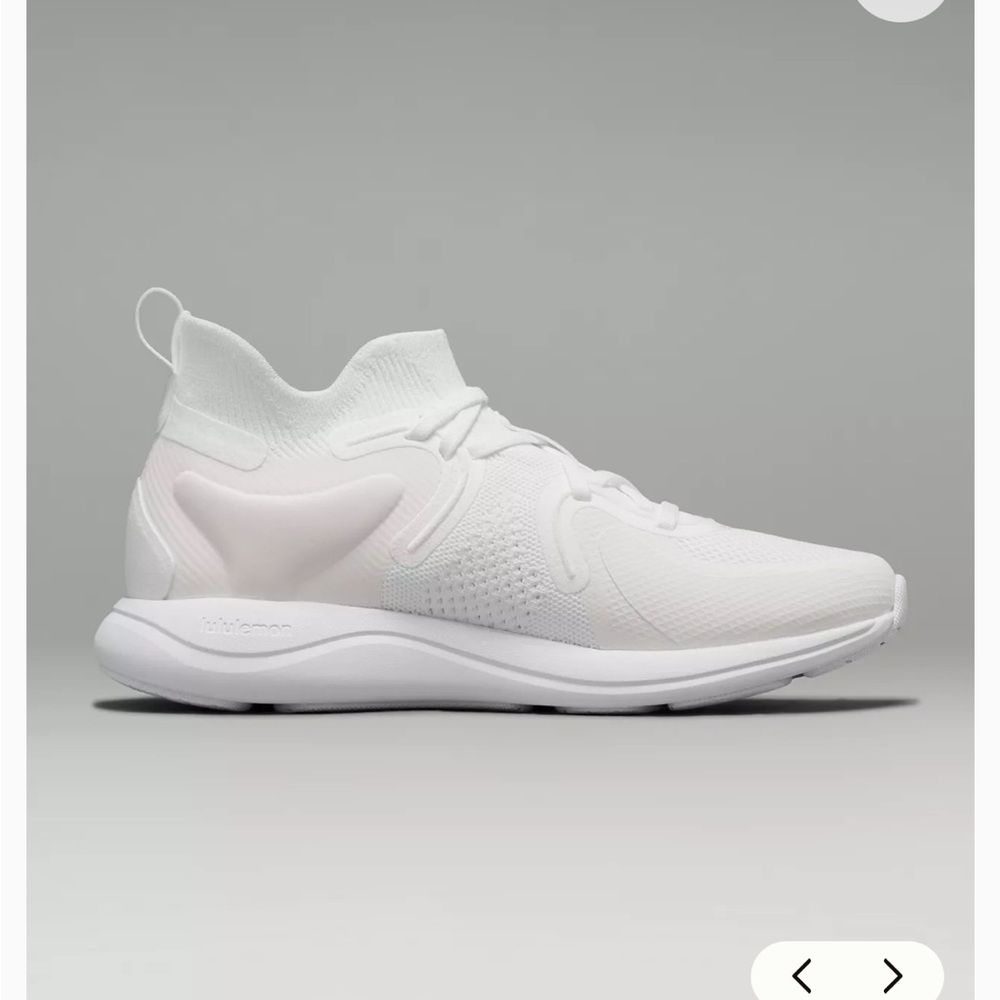 Lululemon chargefeel workout mid 2 sneakers
